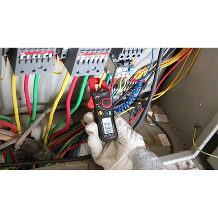 Pince ampèremétrique UNI-T UT210A