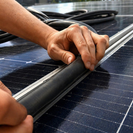 Bande d'étanchéité pour panneaux photovoltaïques