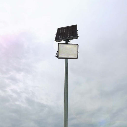 Projecteur LED solaire de 2 600 lm, télécommande, température de couleur de 6 400 K